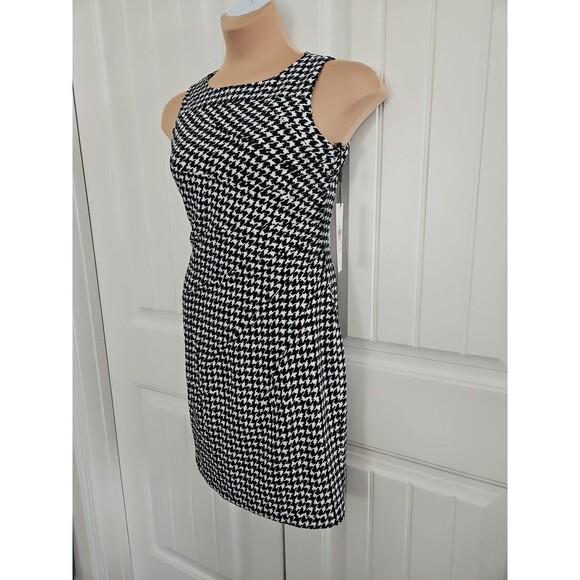 Calvin Klein Houndstooth Sheath Dress Color Black / White Size 10 P Ruched Side - Picture 3 of 11
